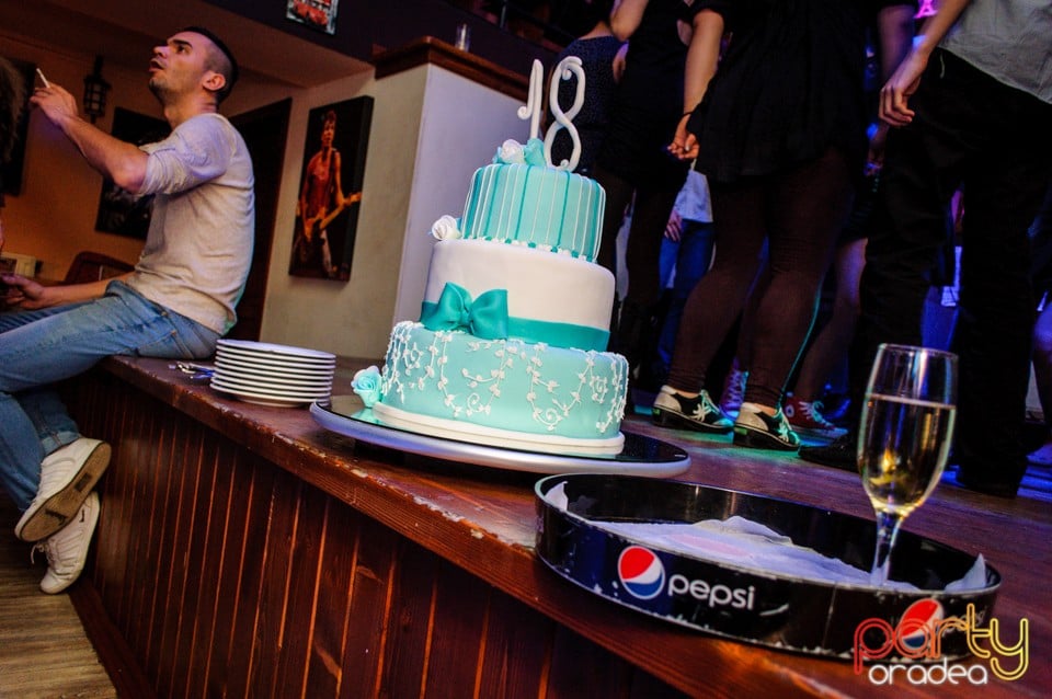 Sâmbătă seara în Window Pub, 