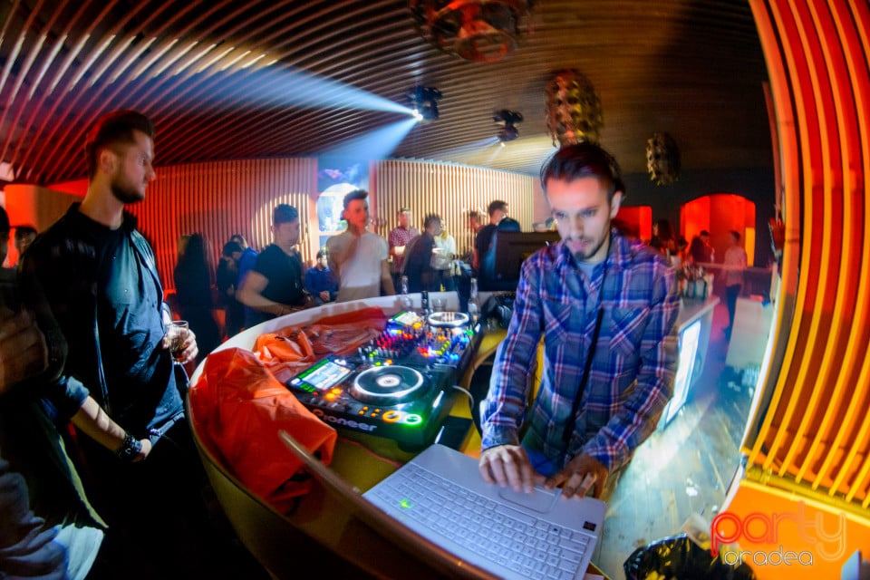 Sâmbătă Seara la B Club, 