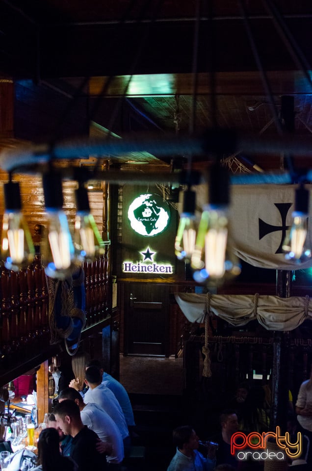 Sâmbătă seara la Columbus Cafe, Columbus Cafe