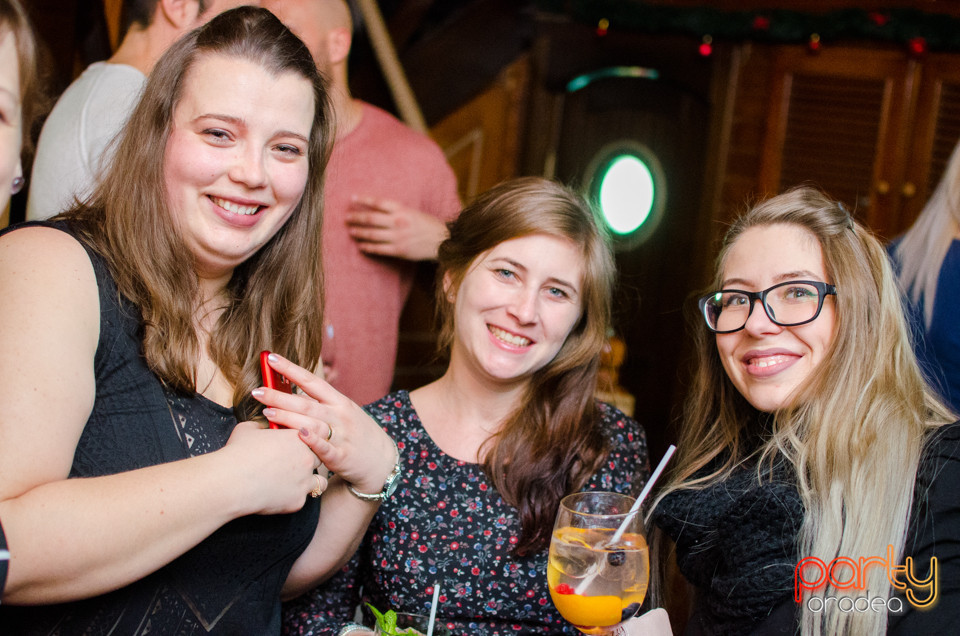 Sâmbătă seara la Columbus, Columbus Cafe