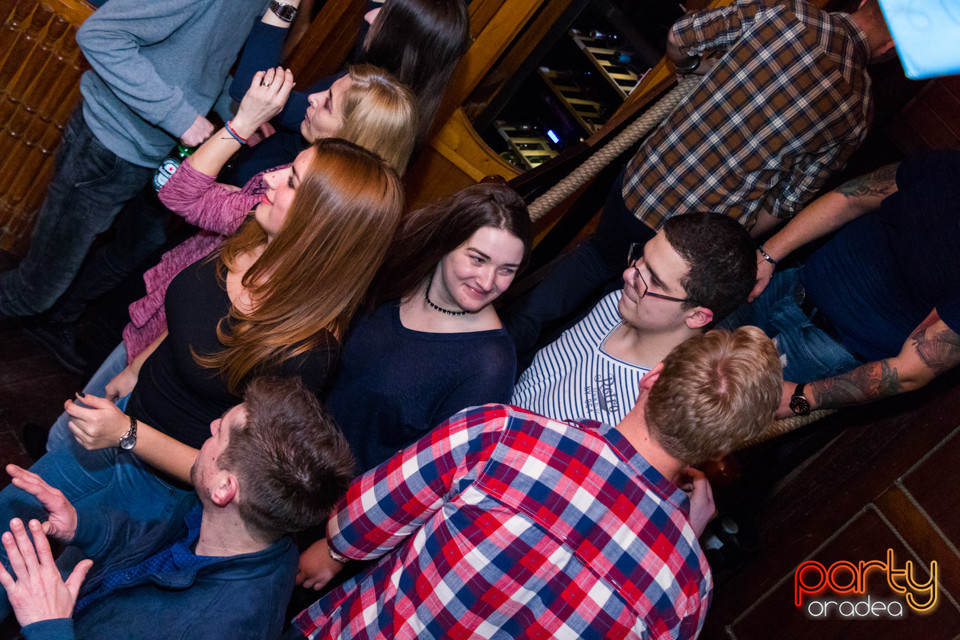 Sâmbătă seara la Columbus, Columbus Cafe