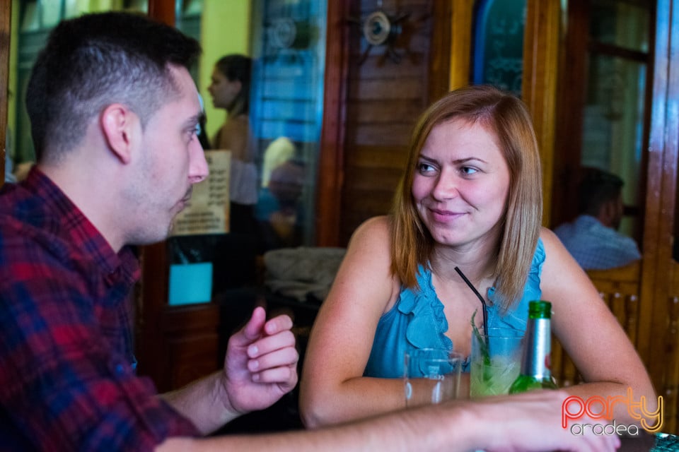 Sâmbătă seara la Columbus, Columbus Cafe