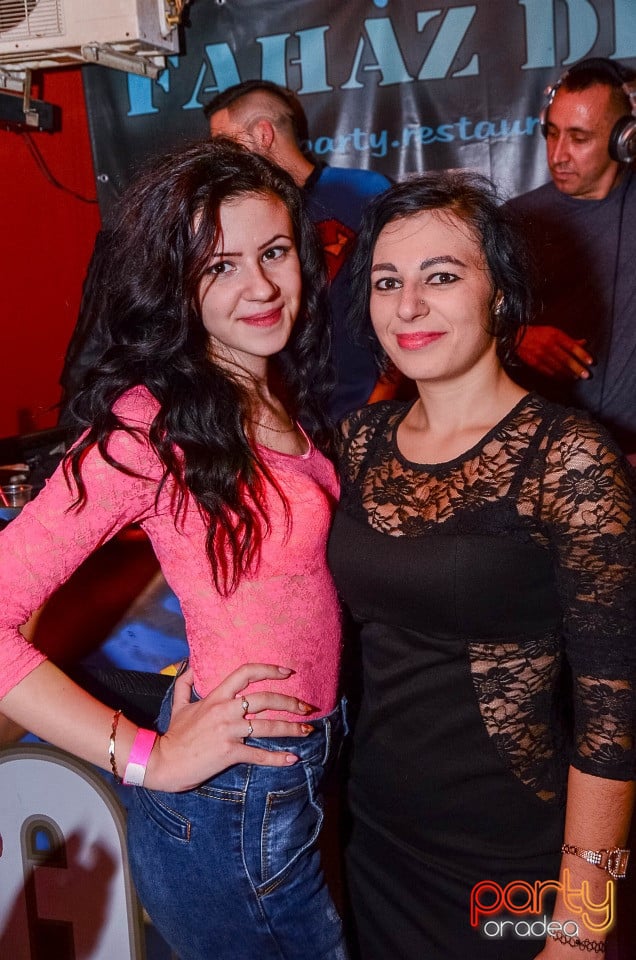 Sâmbătă seara la Disco Faház, 
