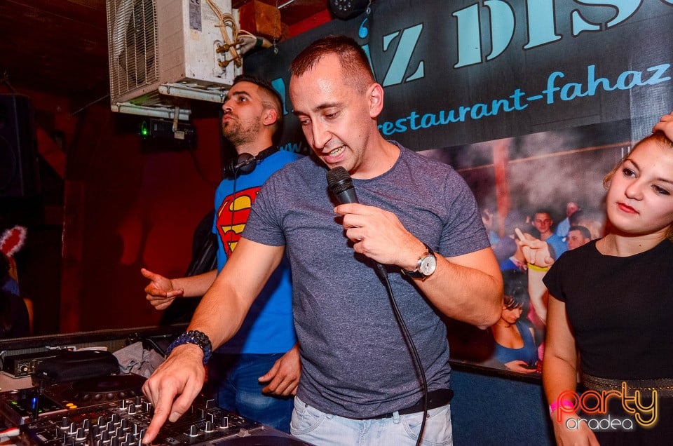 Sâmbătă seara la Disco Faház, 