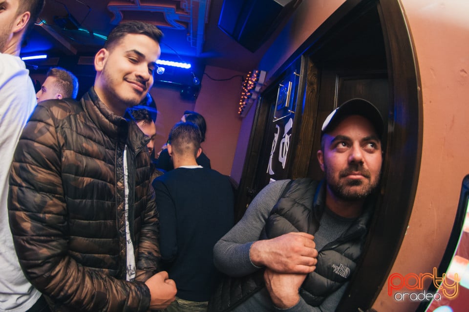 Sâmbătă seara la Edison Pub, 
