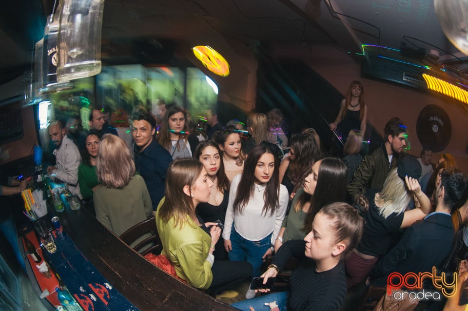 Sâmbătă seara la Edison Pub, 