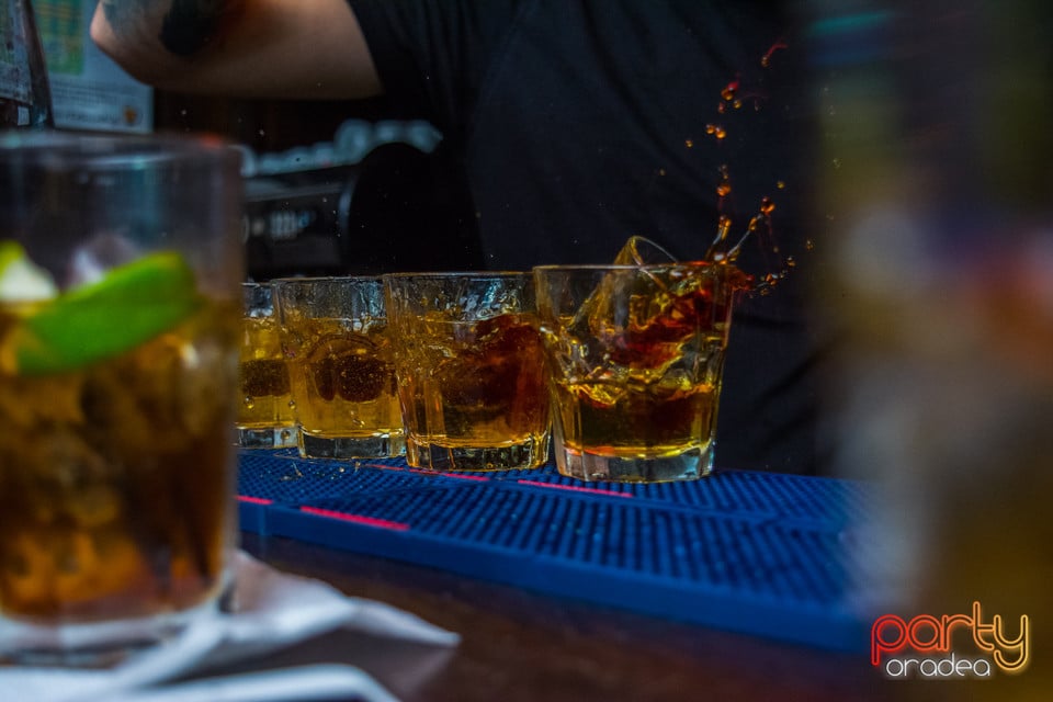 Sâmbătă seara la Edison Pub, 