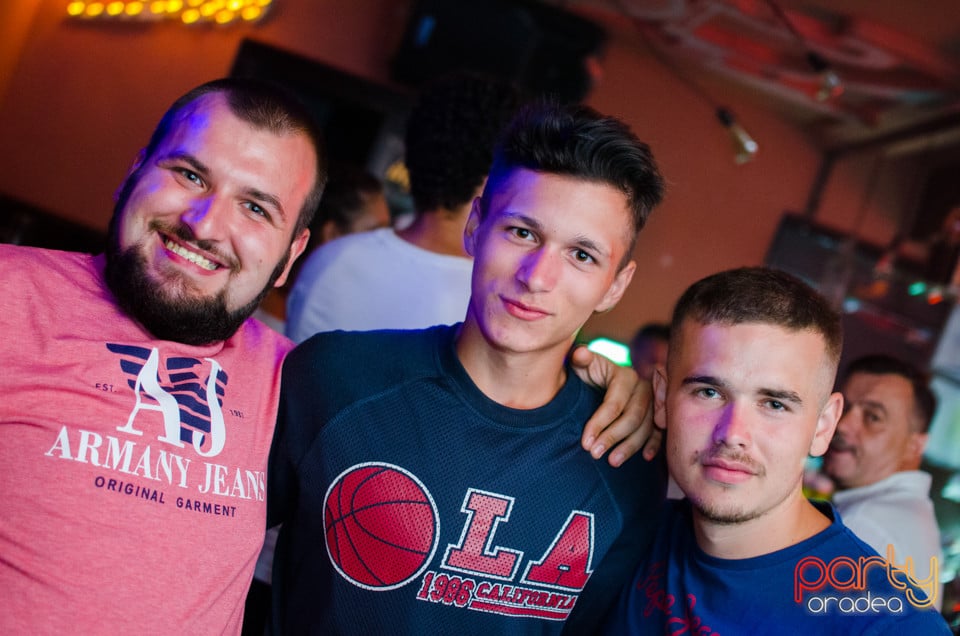 Sâmbătă seara la Edison Pub, 