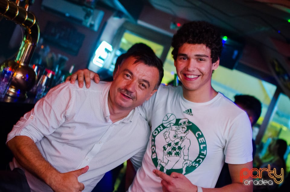 Sâmbătă seara la Edison Pub, 