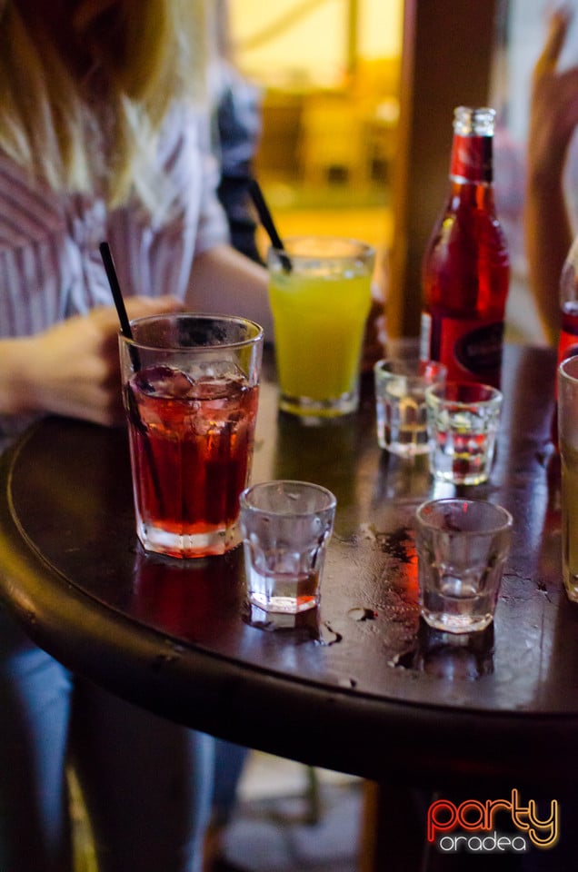 Sâmbătă seara la Edison Pub, 