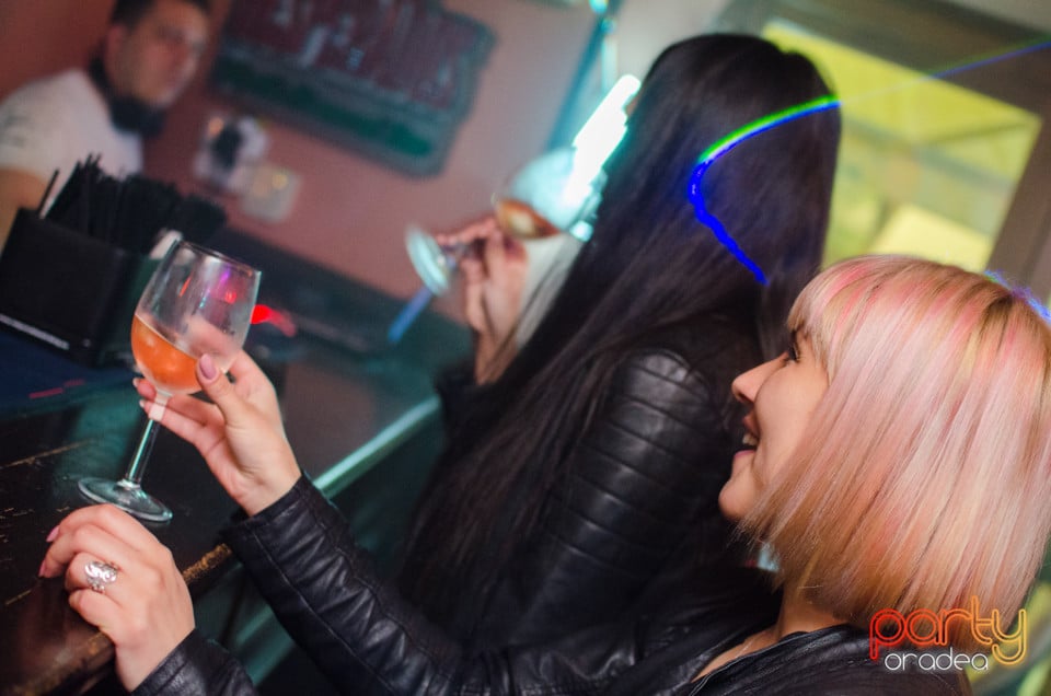 Sâmbătă seara la Edison Pub, 