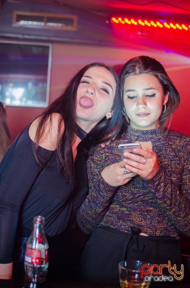 Sâmbătă seara la Edison Pub, 