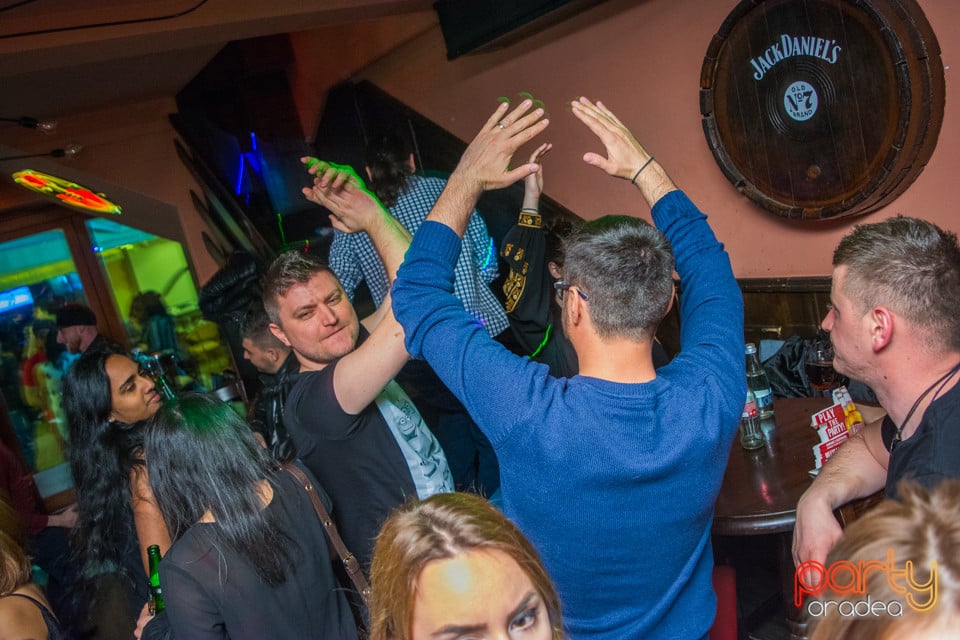 Sâmbătă seara la Edison Pub, 