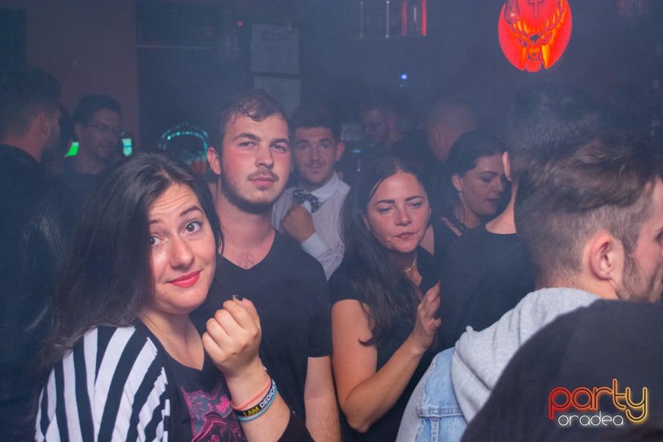 Sâmbătă seara la Edison Pub, 