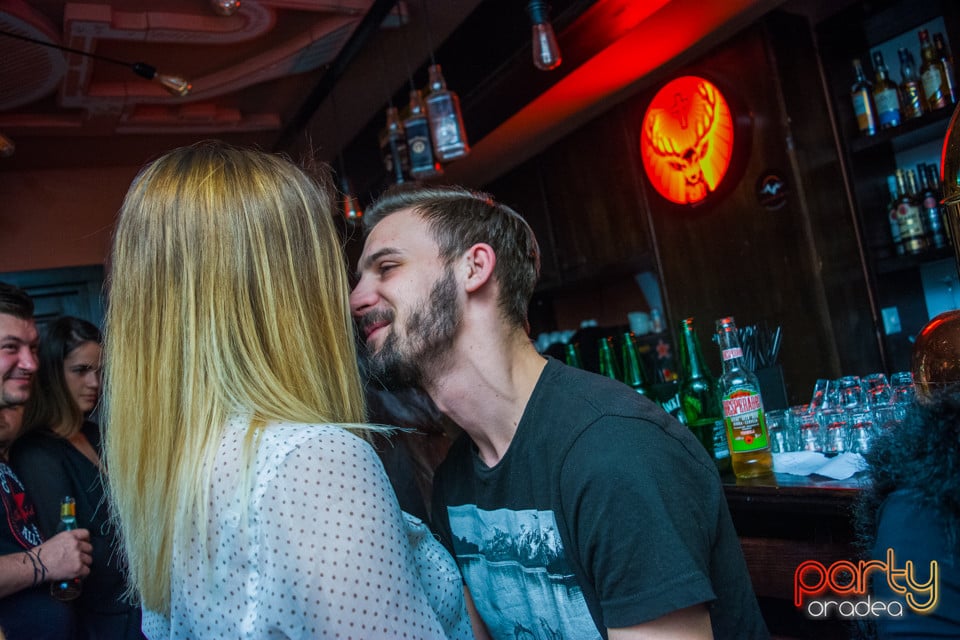Sâmbătă seara la Edison Pub, 