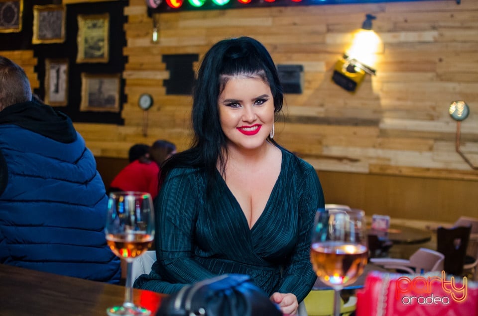 Sâmbătă seara la Steam Bar,