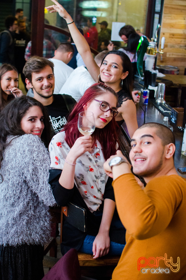 Sâmbătă seara la Steam Bar, 