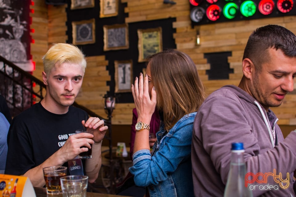 Sâmbătă seara la Steam Bar, 