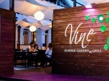 Sâmbătă seara la Vine Summer Garden