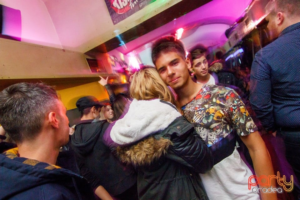 Sâmbătă seara la Yellow, 