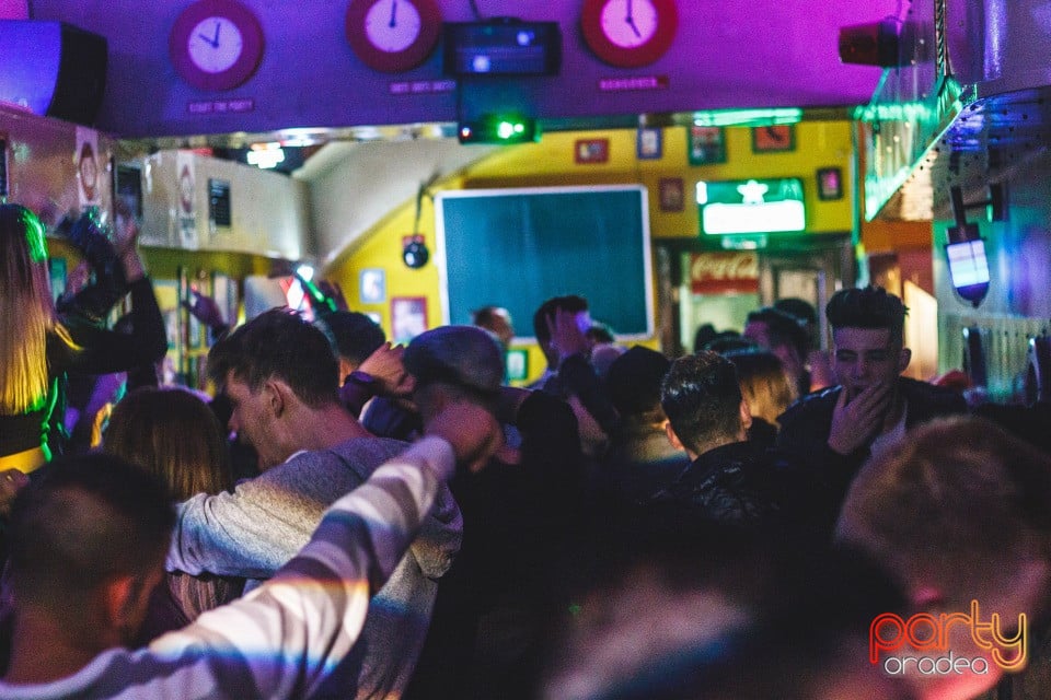 Sâmbătă seara la Yellow, 