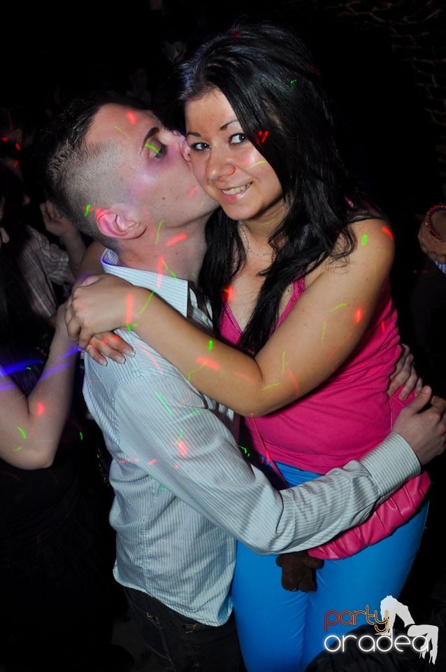 Sâmbătă seara petrecem în Escape, 