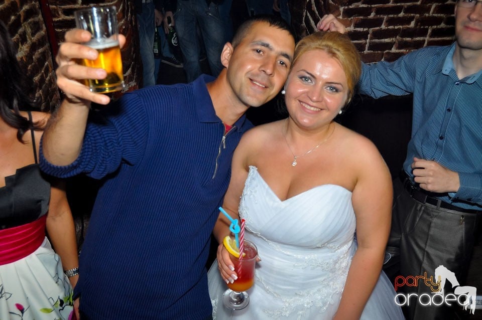 Sâmbătă seara petrecem în Escape, 