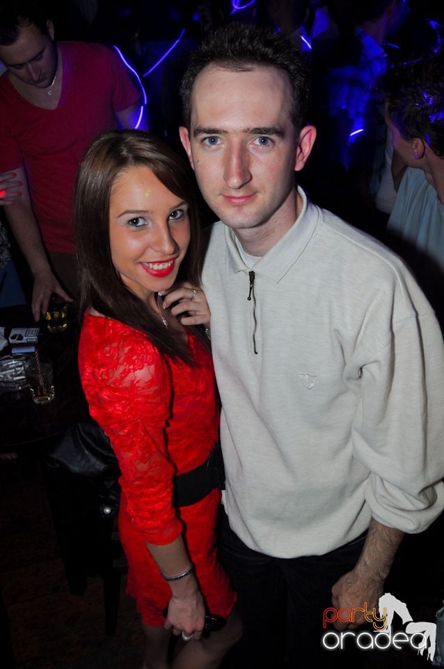 Sâmbătă seara petrecem în Escape, 