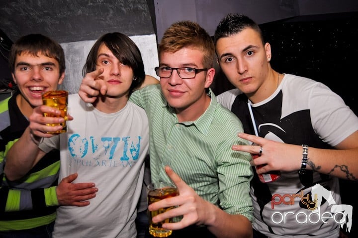 Sâmbătă seara se petrece în Heat, 