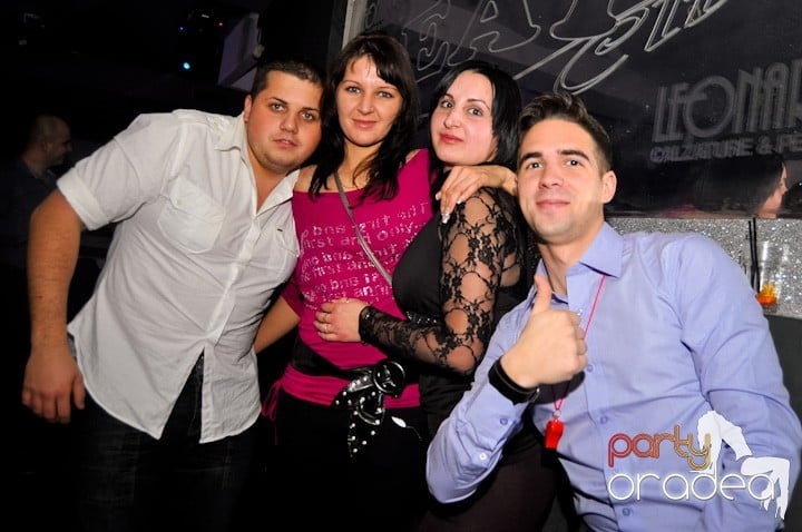 Sâmbătă seara se petrece în Heat, 