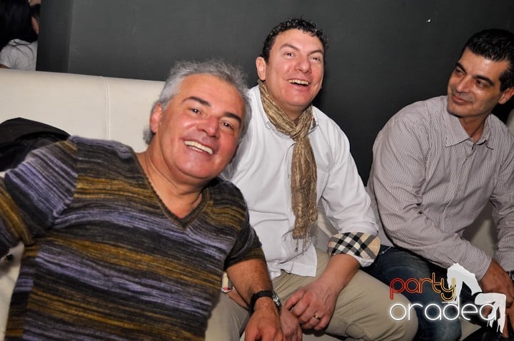 Sâmbătă seara se petrece în Heat, 