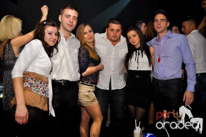 Sâmbătă seara se petrece în Heat, 