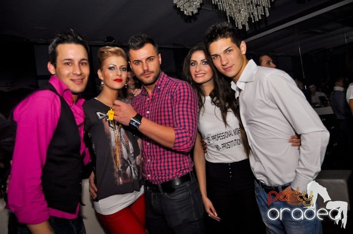 Sâmbătă seara se petrece în Heat, 