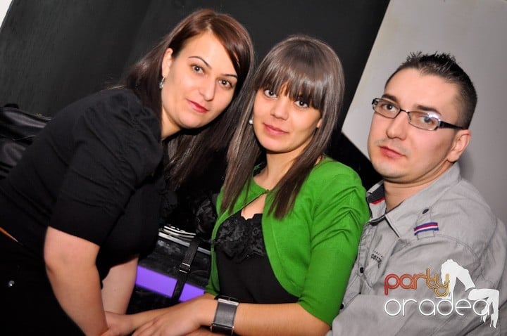 Sâmbătă seara se petrece în Heat, 