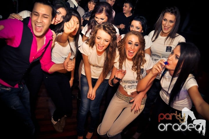 Sâmbătă seara se petrece în Heat, 