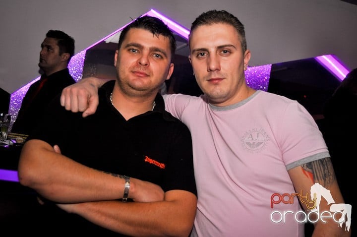 Sâmbătă seara se petrece în Heat, 