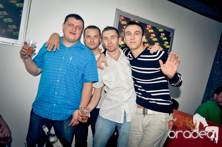 Sâmbătă seara se petrece în Heat, 