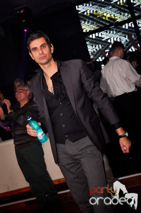 Sâmbătă seara se petrece în Heat, 