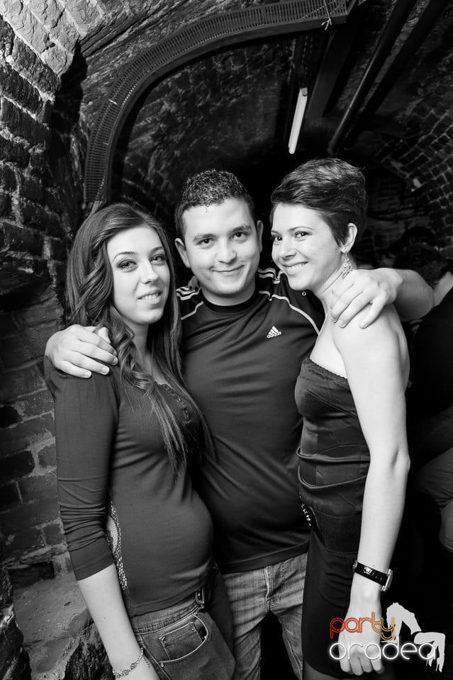 Santa Babes Night în Escape Club,