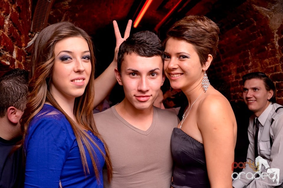 Santa Babes Night în Escape Club,
