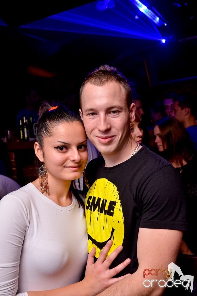 Santa Babes Night în Escape Club,