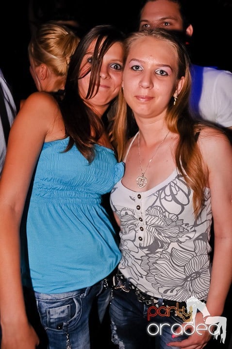 Săptămâna începe în Club Escape, 