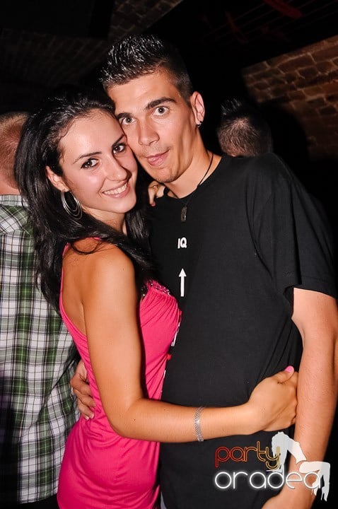 Săptămâna începe în Club Escape, 