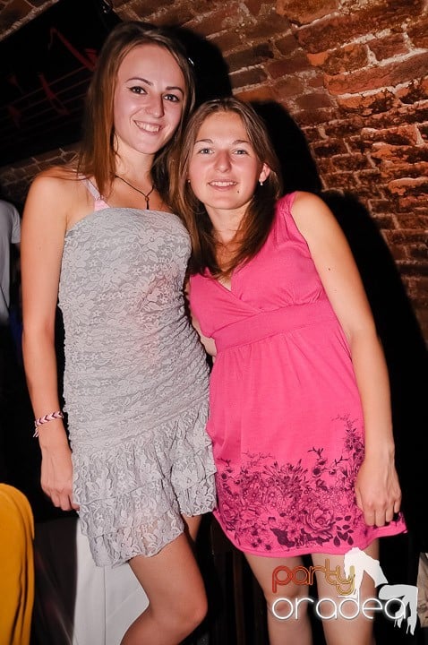 Săptămâna începe în Club Escape, 