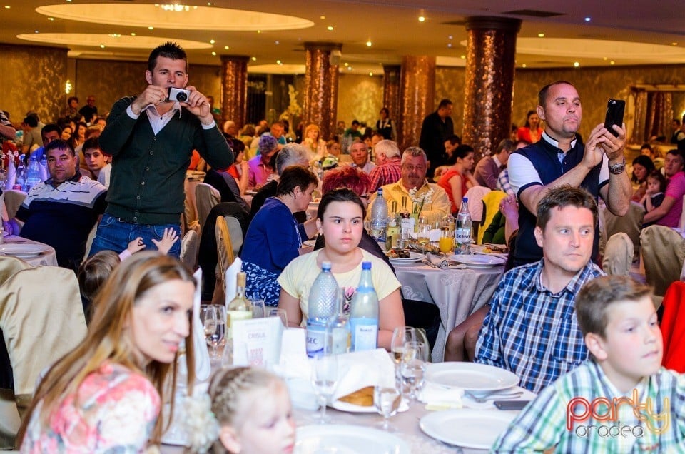 Sărbătorire de 1 Mai, Hotel Internaţional