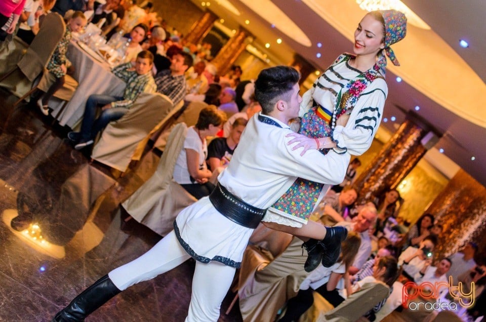 Sărbătorire de 1 Mai, Hotel Internaţional