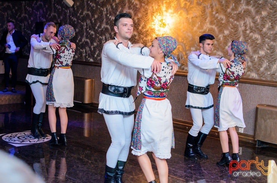 Sărbătorire de 1 Mai, Hotel Internaţional