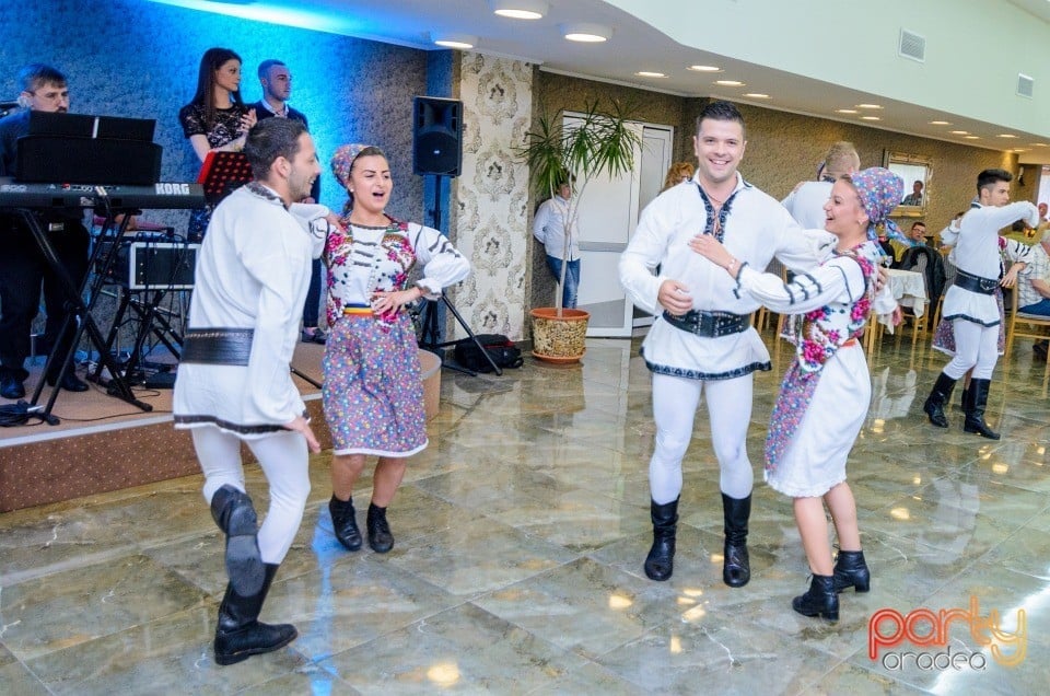 Sărbătorire de 1 Mai, Hotel Termal