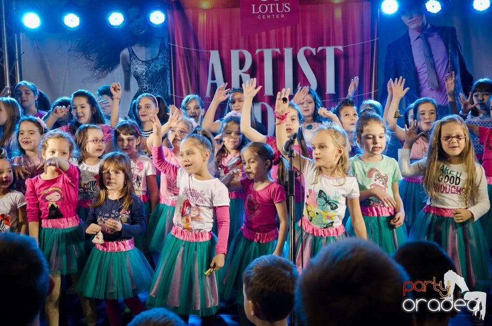 Sărbătorire de 11 ani: Colinde, Lotus Center