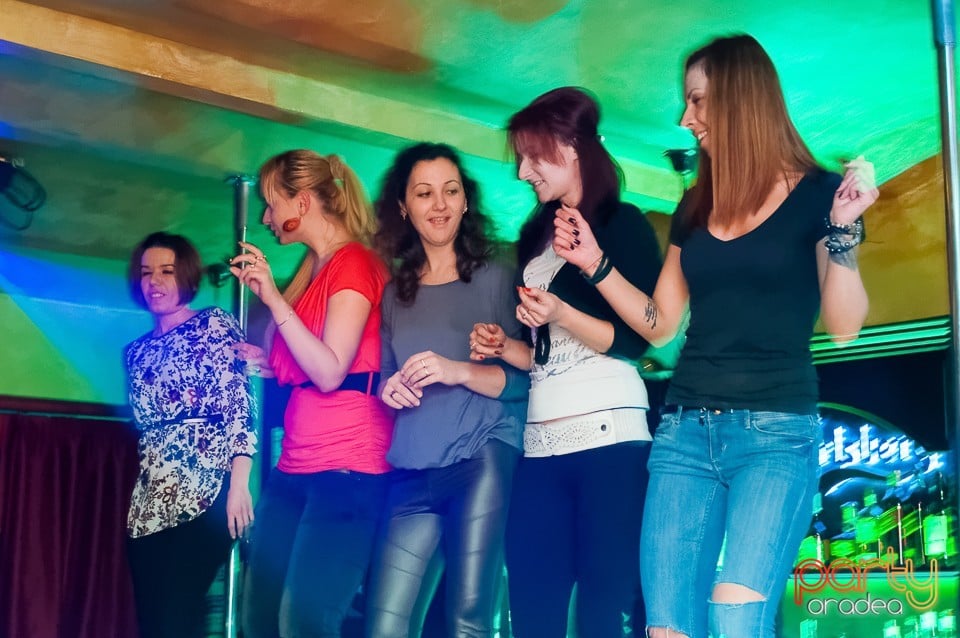 Saturday Dance Party, Downtown Paparazzi